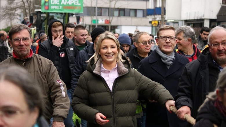 Die Landtagsabgeordneten Marie-Sophie Künkel und Dirk Bamberger